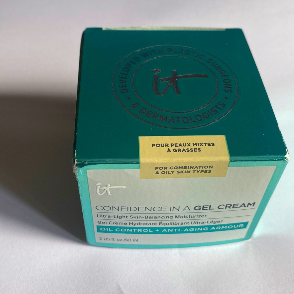 New in box it cosmetics confidence in a gel cream moisturizer 60 ml